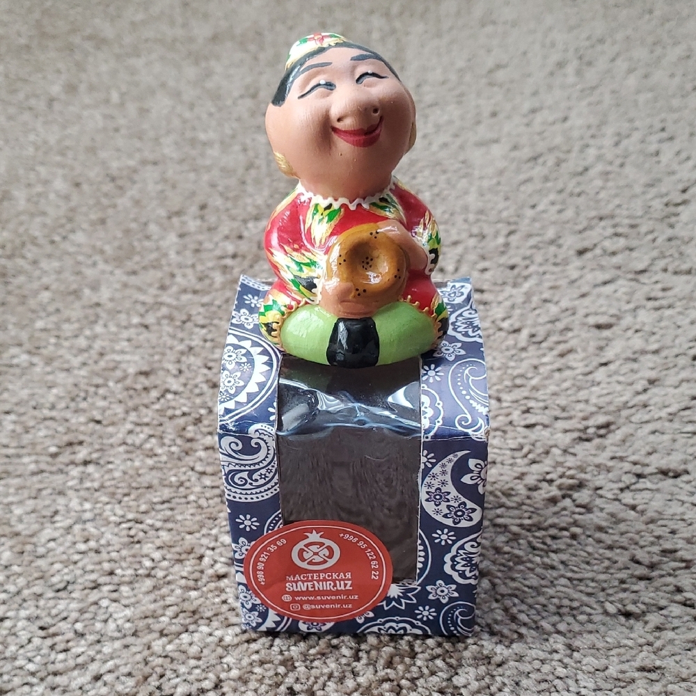 Uzbek Joyful Female Ceramic Figurine with Gift Box and Bag Red Green Uzbekistan